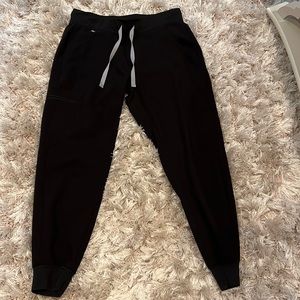 Figs Black Zamora Small Petite